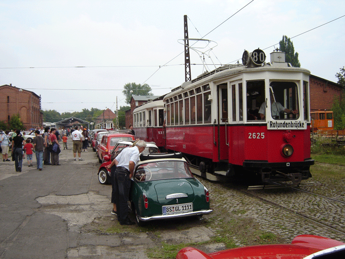 Oldtimer-und-Tram