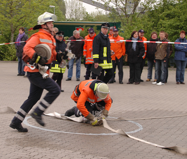 16. Landesentscheid: 58 niedersächsische Feuerwehren stellen ihre Leistungsfähigkeit unter Beweis