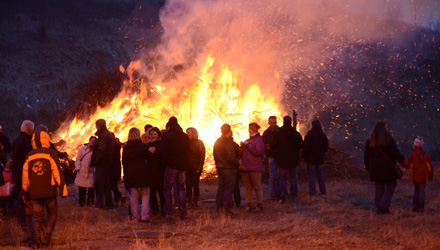 Zeit für das Osterfeuer in Wehmingen