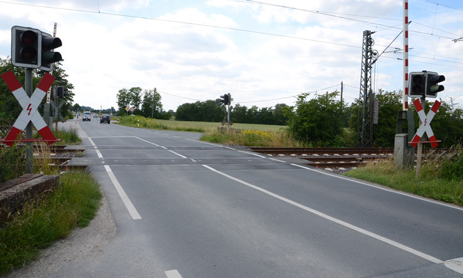 Bahnübergang in Hämelerwald voll gesperrt