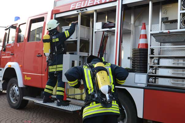 Übungseinsatz in Wehmingen: Feuerwehr und DRK trainieren im Museum