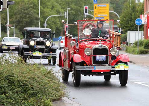 Traditioneller Saisonabschluss: ADAC Old- und Youngtimertag im Fahrsicherheitszentrum 