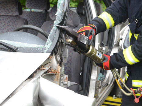Stadtbahn kollidiert mit Personenwagen in Bemerode