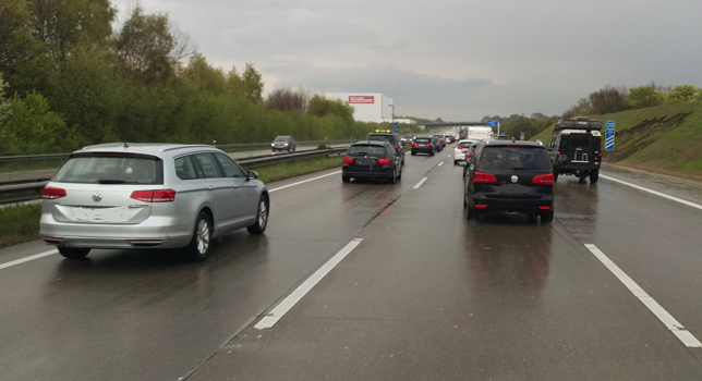 ADAC: Durch den Stau zur Bescherung mit Baustellen auf der A 1 und A 7