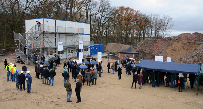 Das Gelände ist schon für den Bau vorbereitet - Foto: JPH