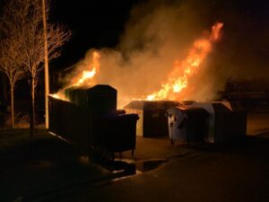 Es ist bereits das dritte Mal seit Ende Januar, dass Müllcontainer in Sehnde brennen.