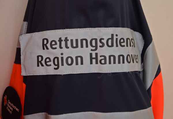 Fußgänger auf der B 6 bei Gleidingen angefahren und schwer verletzt – Fahrerflucht