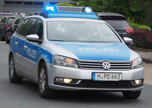 Verkehrsunfall in Arpke und Fahrerflucht in Ahlten
