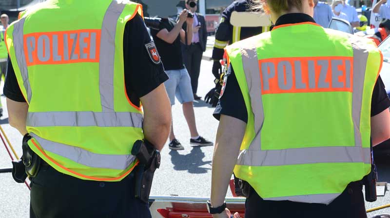 Streitigkeiten in Lehrte eskalieren nach Unfall – acht verletzte Polizisten