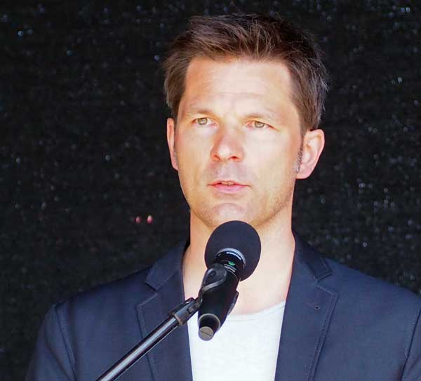 Regionspräsident Steffen Krach startet digitale Bürgersprechstunde