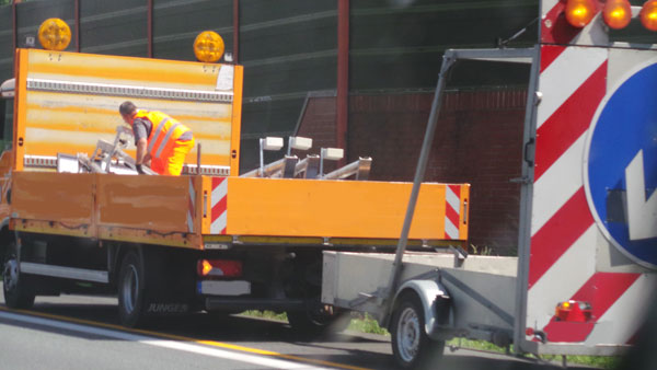 Sanierungsarbeiten auf der B 443 werden fortgesetzt