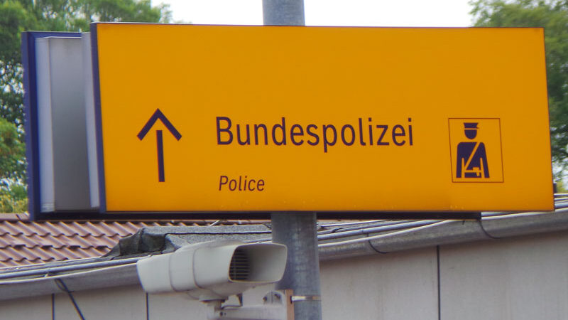 Bundespolizei fasst drei gesuchte Straftäter