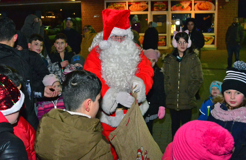 Weihnachtsmann auf Tour durch Sehnde