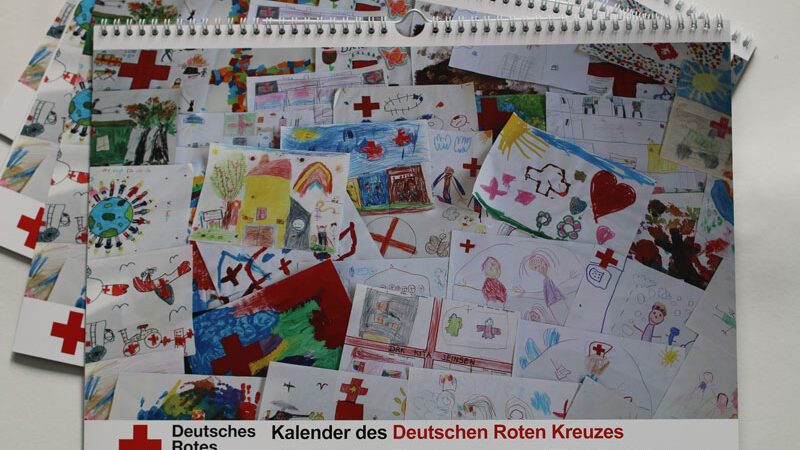 Rotkreuz-Wandkalender von Kindern gestaltet jetzt erhältlich