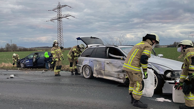 Feuerwehreinsatz nach Frontalzusammenstoß bei Ahlten