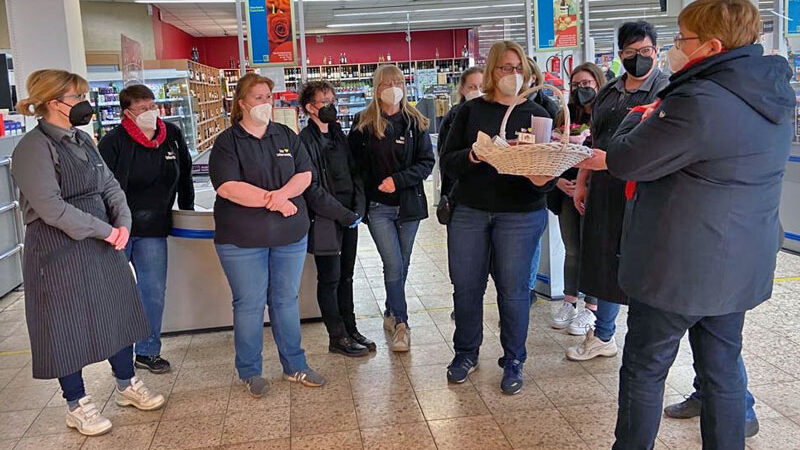 Sehnder Alltagsheldinnen erhalten Geschenke zum internationalen Frauentag