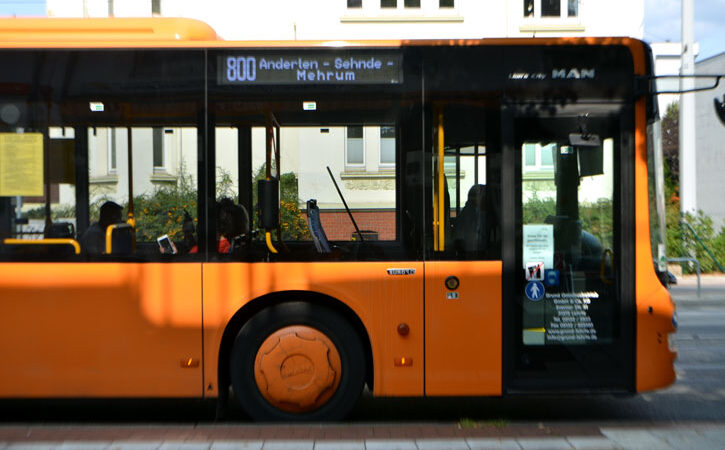 Buslinie 800 mit Haltestellenverlegung