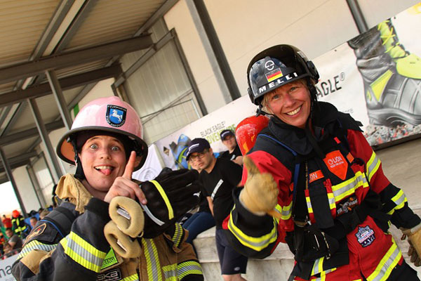 „Two minutes of sport“: Internationaler Feuerwehrsportwettkampf in Höver