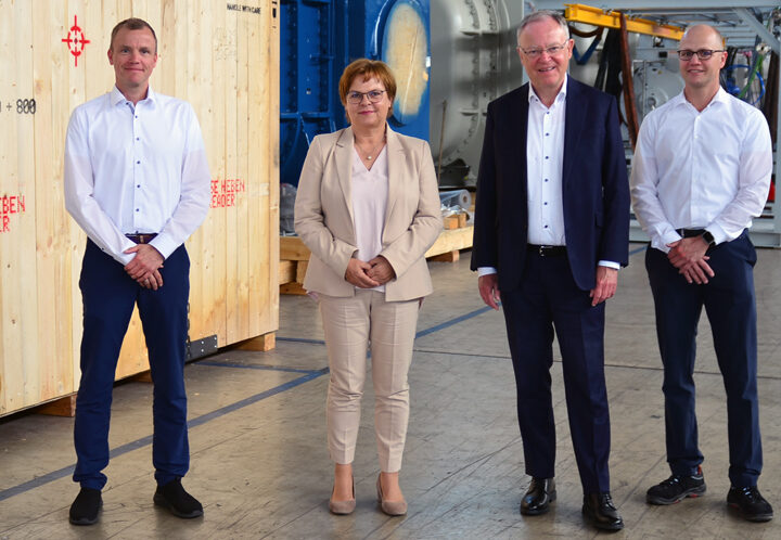Ministerpräsident Weil und MdL Lesemann besuchen Exportverpackung Sehnde