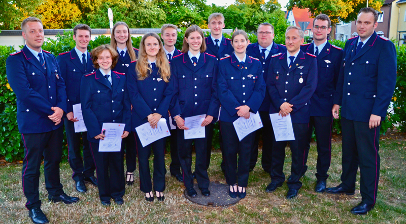 Acht Einsatzkräfte der Jugendfeuerwehr stärken Ortsfeuerwehr: JHV in Ilten