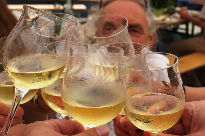 37. Lehrter Weinfest auf dem Rathausplatz Anfang August