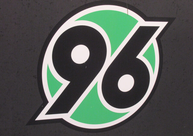 FESTaurant 2025: Hannover 96 lädt Ehrenamtliche zum Weihnachtsdinner ein