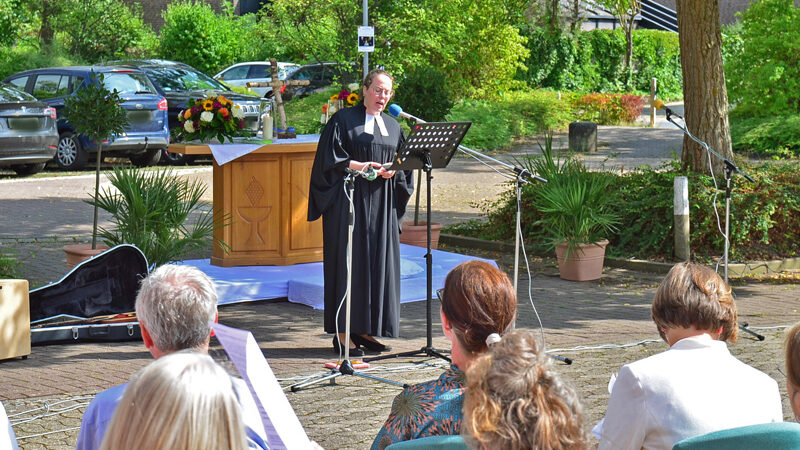 Kirchengesamtgemeinde verabschiedet Pastorin Dr. Richarda Schnelle