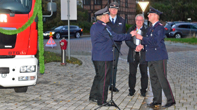 Feuerwehrfahrzeug TSF (W) in Bilm übergeben