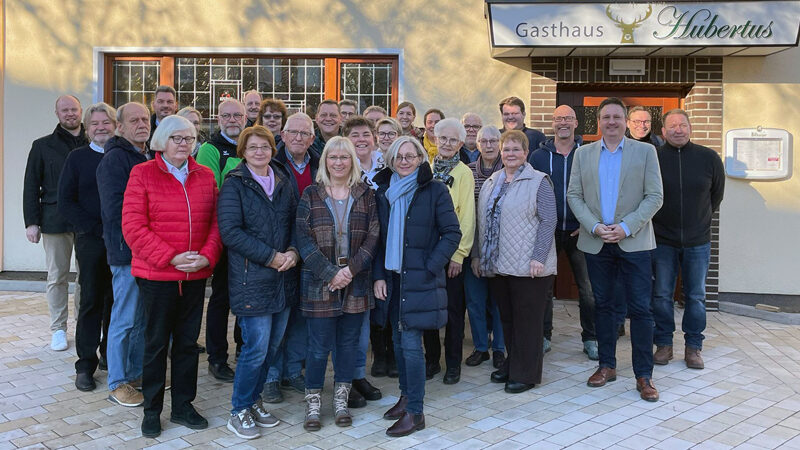 Treffen zwischen Vereinen und Ortsrat in Ilten – Gisela Neuse ausgezeichnet