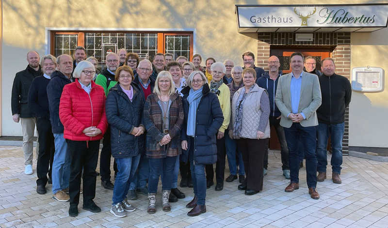 Treffen zwischen Vereinen und Ortsrat in Ilten – Gisela Neuse ausgezeichnet