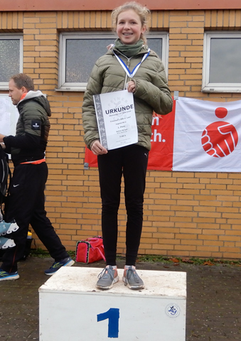Selina Berger aus Rethmar gewinnt beim Adventscrosslauf in Edemissen