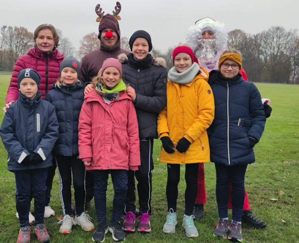 Kinder des TVE Sehnde beim Nikolauslauf vorne dran