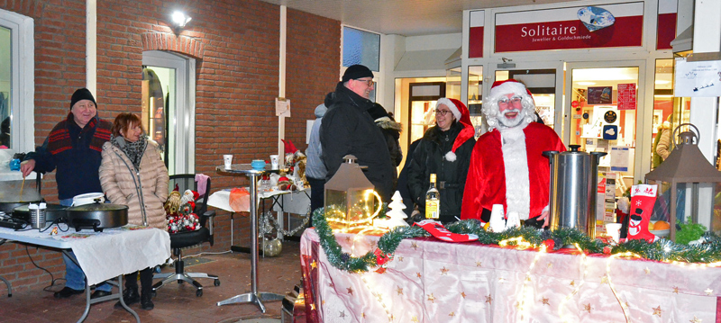 Flohmarkt und 2. Adventsverkauf bei Solitaire in Sehnde am Sonnabend