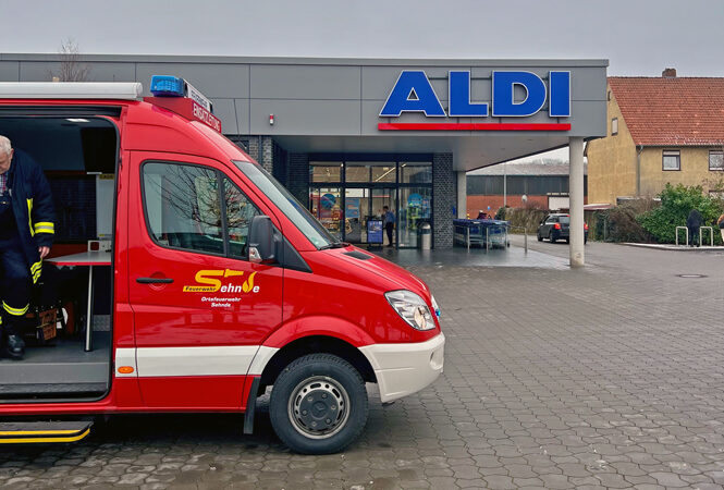 Gefahrguteinsatz beim Lebensmitteldiscounter in Sehnde