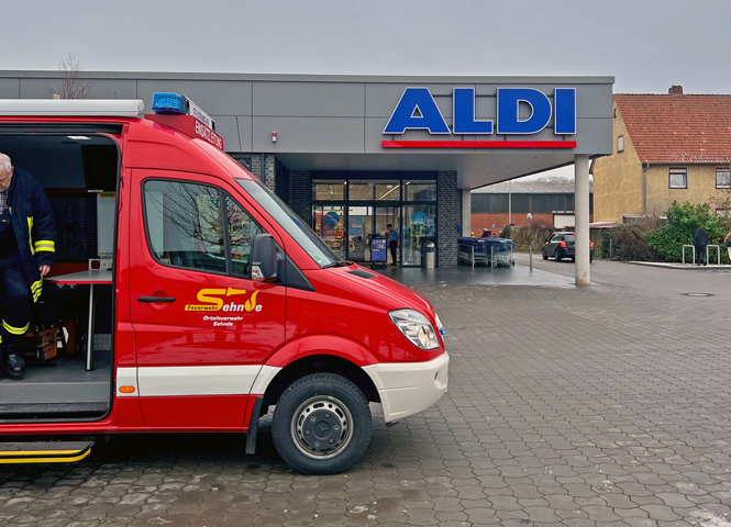 Gefahrguteinsatz beim Lebensmitteldiscounter in Sehnde