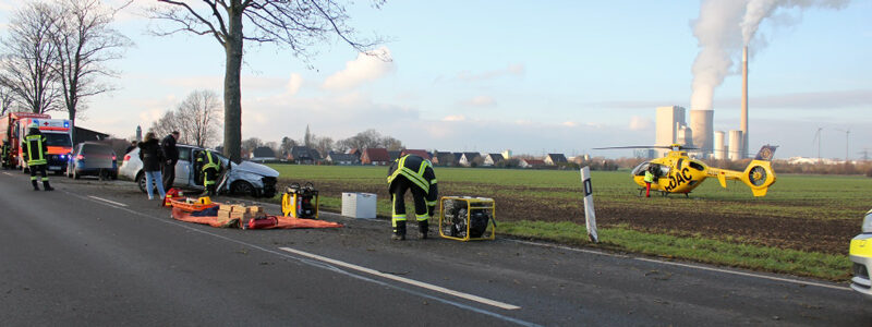 Schwerer Verkehrsunfall auf der B 65 zwischen Mehrum und Schwicheldt