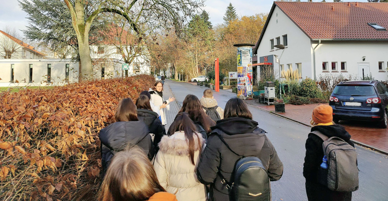 Leonore-Goldschmidt-Schule Hannover besucht Wahrendorff: in die Praxis schauen