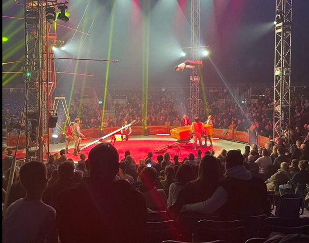 Weihnachtscircus kürt die Sieger: „Legions“ gewinnen 4. Grand-Prix