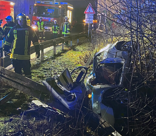 Schwerer Verkehrsunfall auf der Landstraße 410