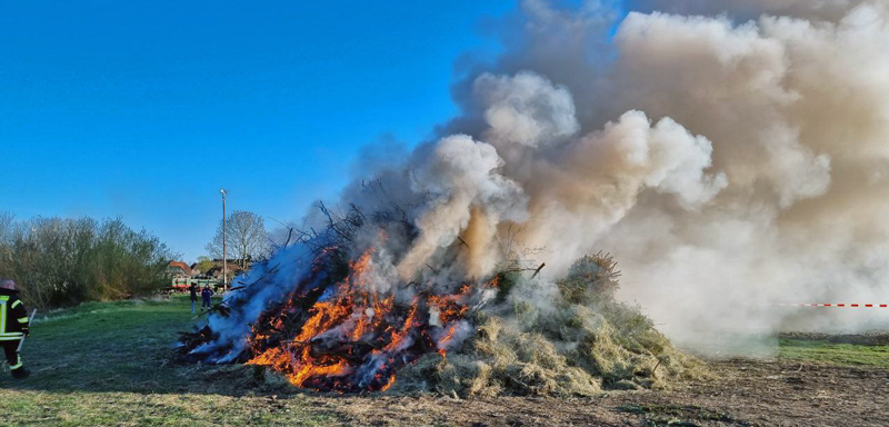 Osterfeuer in Müllingen-Wirringen