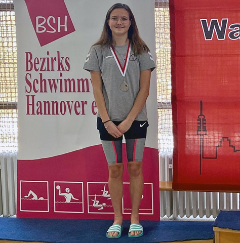 SG-Schwimmerin Sofie Lorenz knackt Uralt-Rekord – weitere Medaillen und Bestmarken