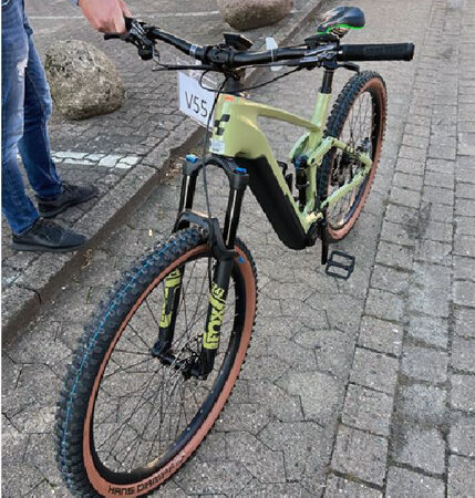 Diebstahl eines hochwertigen E-Mountain-Bikes