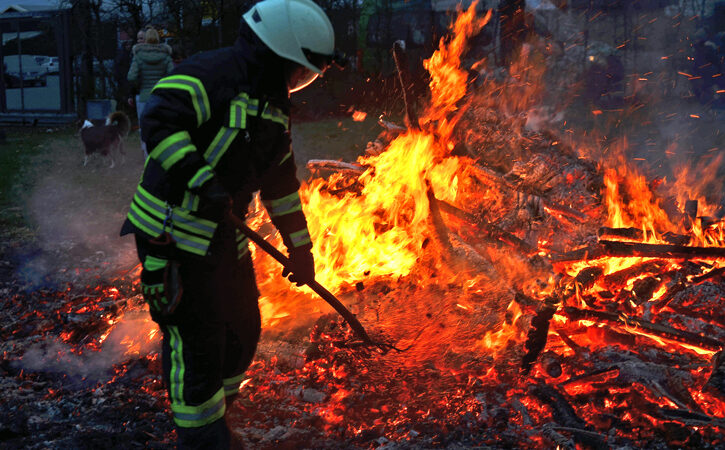 Osterfeuer 2025 in Sehnde