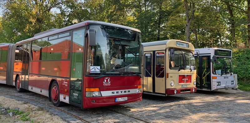 Treffen historischer Omnibusse im Hannoverschen Straßenbahnmuseum