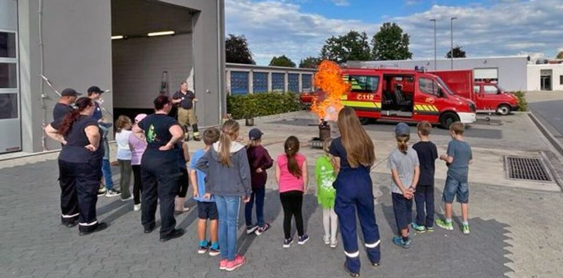 Ein Nachmittag voller aufregender Erlebnisse bei der Feuerwehr