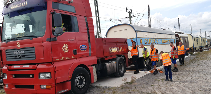 Manege frei für Circus Roncalli: Showtime auf dem Waterlooplatz