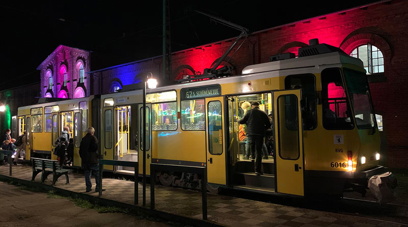 Saisonabschluss im Straßenbahnmuseum mit Feuerwerk und Laternenumzug