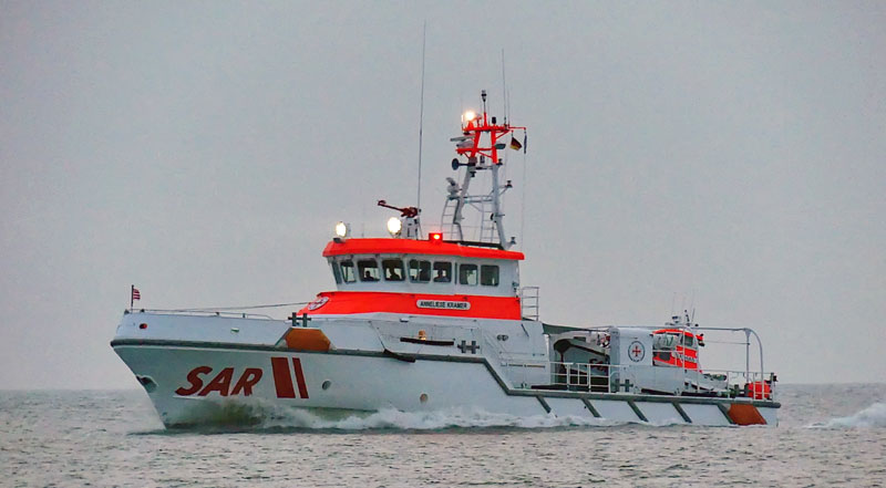 Seenotretter holen junge Bernsteinsucher aus Lebensgefahr