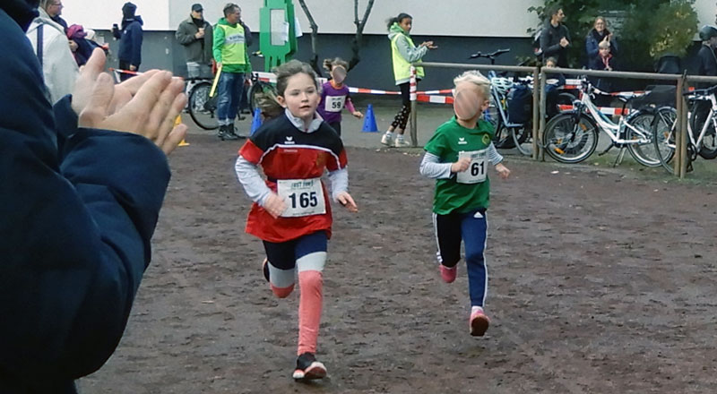 Erfolgreicher Lauftag für 13 MTV-Jugendliche in Bothfeld