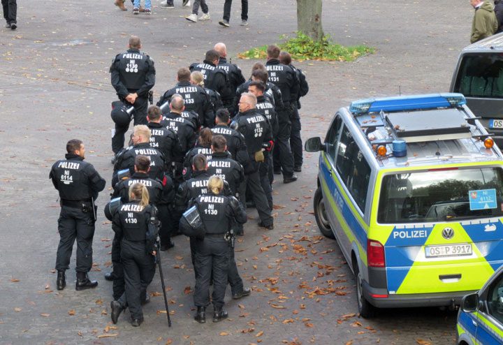 Auseinandersetzung zwischen gewalttätigen Anhängern von Hannover 96 und des SV Darmstadt verhindert
